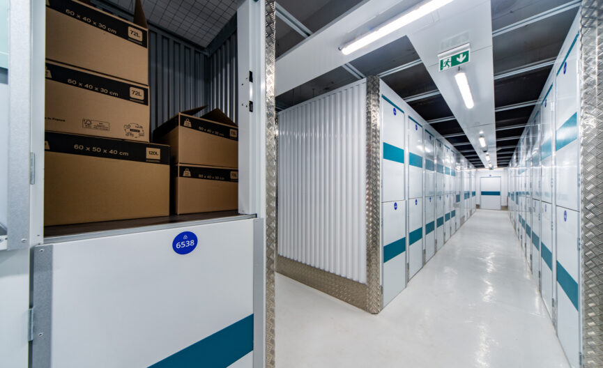 Louer un box de stockage à Paris : une solution simple pour désencombrer et repenser son intérieur