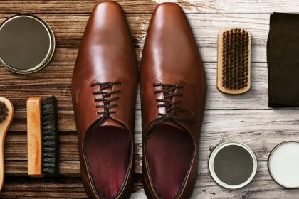 Les avantages d’un coffret de cirage complet pour entretenir le cuir au quotidien