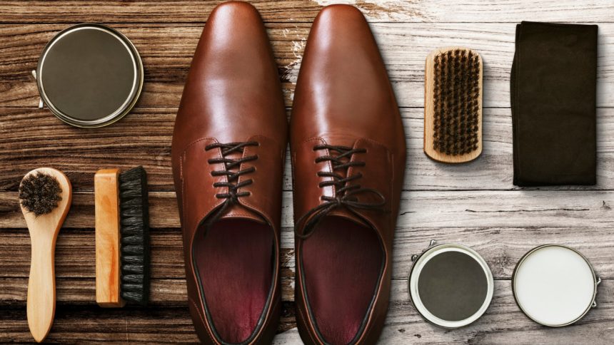 Les avantages d’un coffret de cirage complet pour entretenir le cuir au quotidien