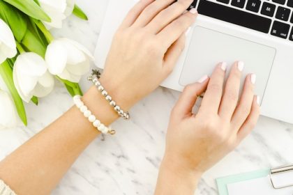 Bijouterie en ligne : le parfait équilibre entre style, choix et simplicité