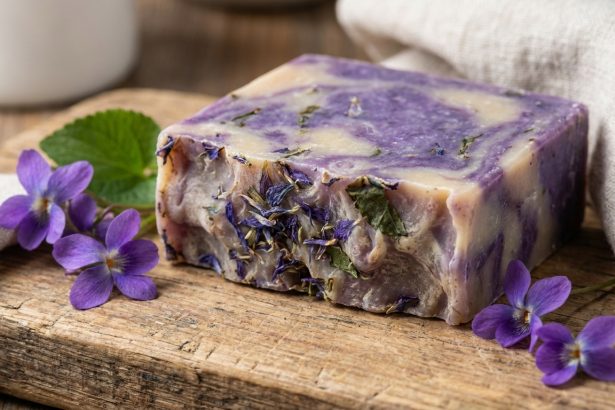 savon-solide-artisanal-violette