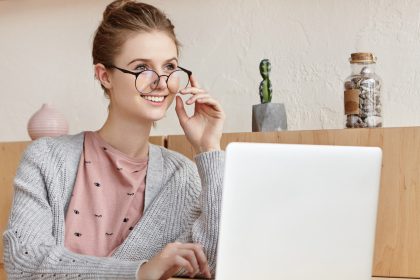 Comment reconnaître un opticien en ligne fiable ?